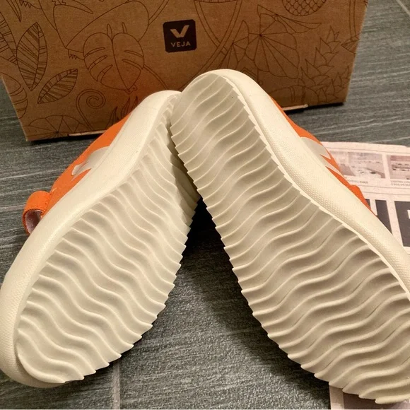 NIB VEJA sneakers size 12.5US/30EUR - Picture 6 of 7